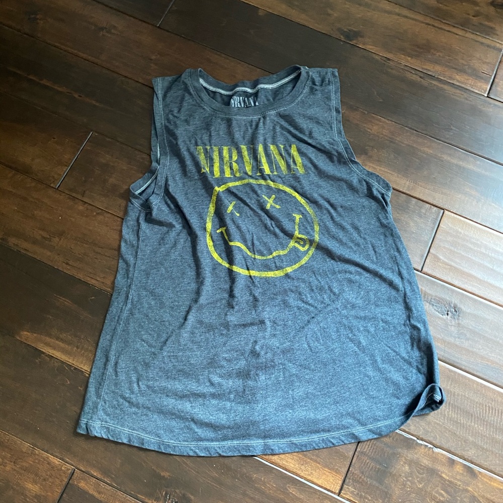 Nirvana tee